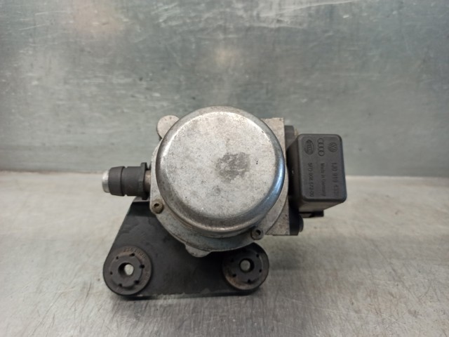 VAG 1J0612181B Bomba de vacío  disponible España