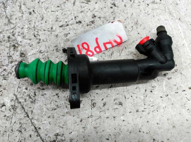 1J0721261H Bombin de embrague  en stock Granada