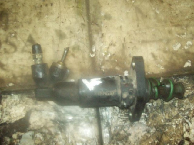 VAG 1J0721261J Cilindro receptor de embrague  disponible Valladolid