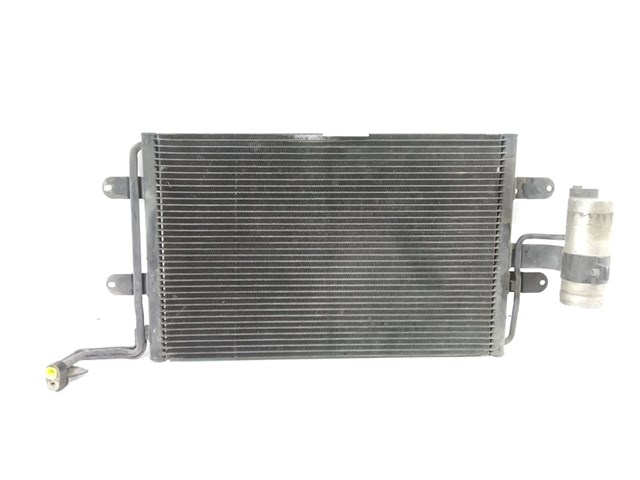 1J0820411 Condensador de aire acondicionado  disponible Málaga