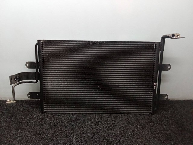 Condensador / radiador  aire acondicionado para volkswagen golf iv 1.9 tdi arl 1J0820411H