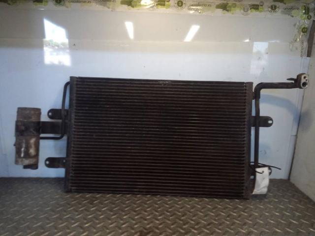 1J0820413D VAG Condensador de aire acondicionado  disponible Vigo