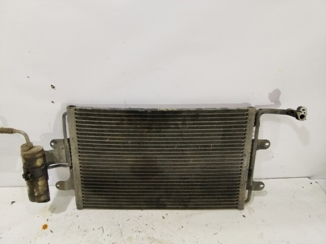 1J0820413D Condensador de aire acondicionado  disponible Málaga