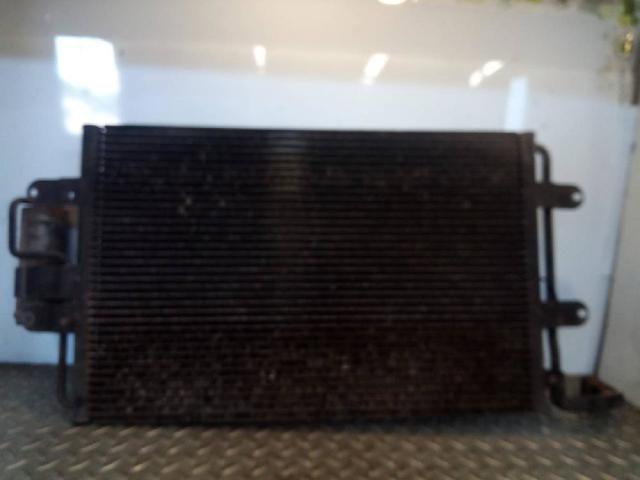 VAG 1J0820413D Condensador de aire acondicionado  disponible Lugo