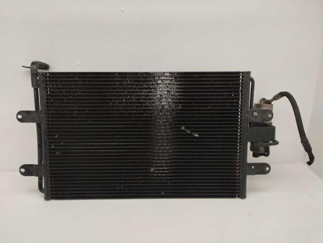 VAG 1J0820413H Condensador de aire acondicionado  disponible Valladolid