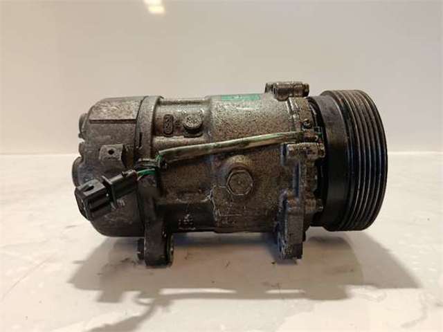 1J0820803A Compresor de aire acondicionado  en stock Sabadell