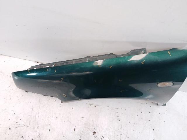 1J0821021 Aleta delantera izquierda  en stock Granada