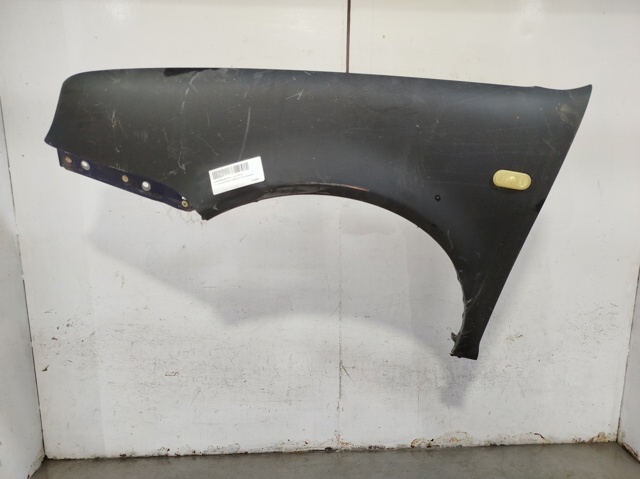 Aleta delantera izquierda para Volkswagen Golf IV (1J1)