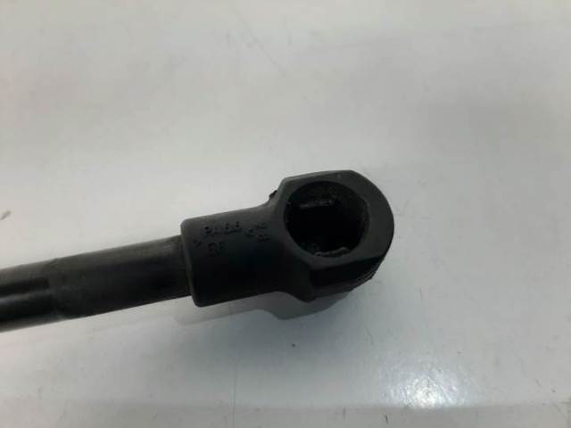 VAG 1J0823359 Amortiguador de capó comprar Barcelona
