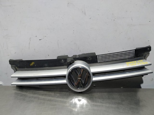 1J0853655 Parrilla del radiador  disponible Utrera