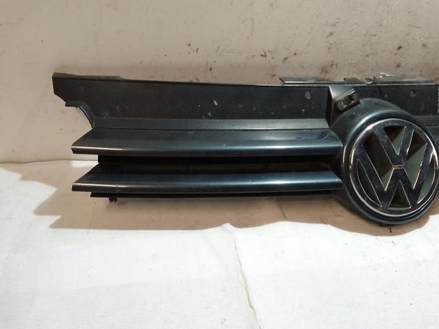 1J0853655G01C Parrilla del radiador  disponible Utrera