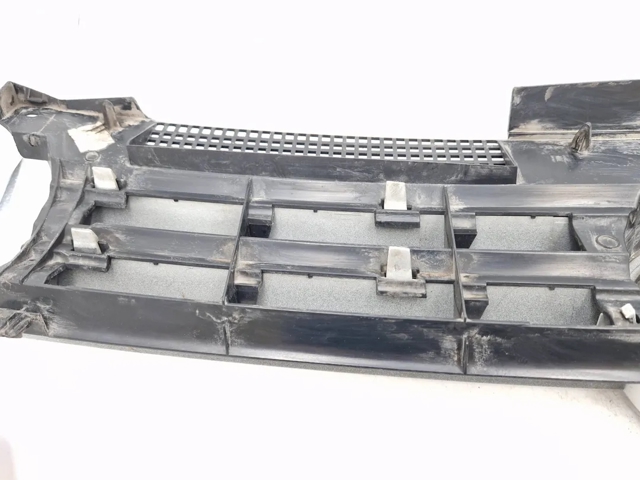 1J0853655G01C Parrilla del radiador  disponible Málaga