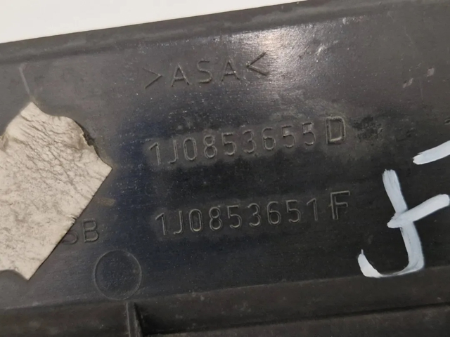 1J0853655G01C VAG Parrilla del radiador  disponible Vigo