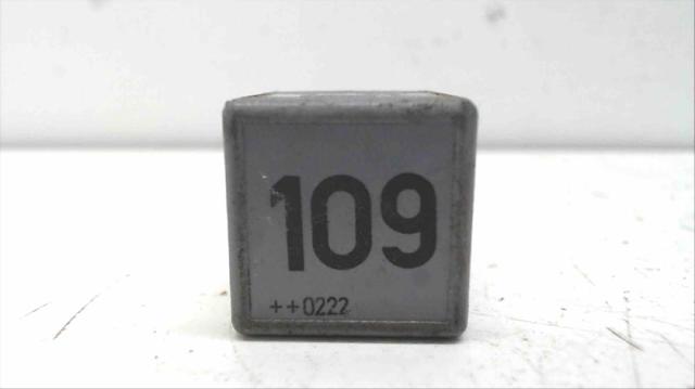 1J0906381A VAG Relé de bomba eléctrica de combustible  disponible Ourense