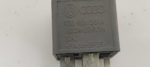 1J0906381A VAG Relé de bomba eléctrica de combustible  comprar en Oviedo