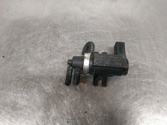 1J0906627 Válvula solenoide de control de presión de sobrealimentación  comprar en Pontevedra