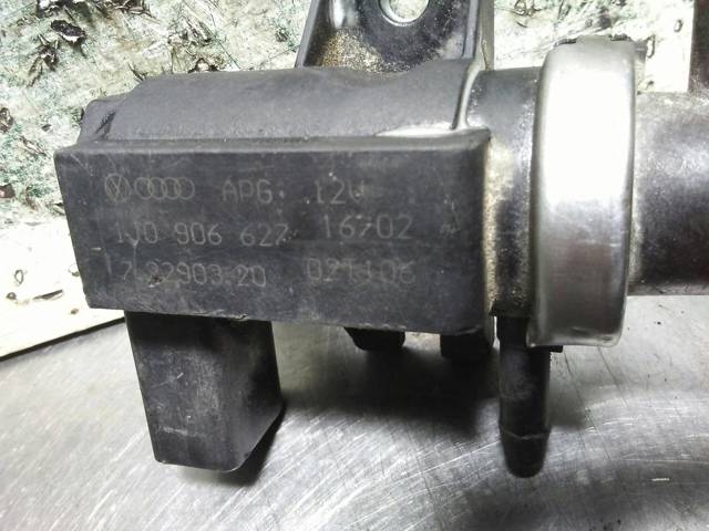 VAG 1J0906627 Válvula solenoide de control de presión de sobrealimentación  en stock Salamanca
