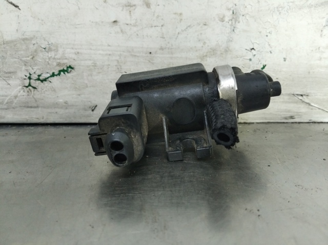 VAG 1J0906627 Válvula solenoide de control de presión de sobrealimentación  disponible Valladolid