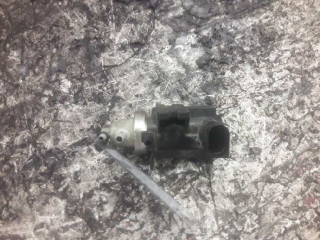 1J0906627B Válvula de solenoide de control de mariposa EGR  comprar en Reus