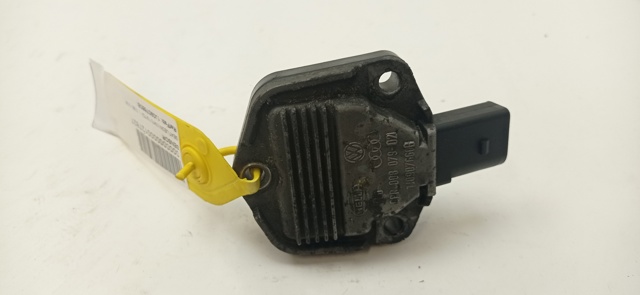 Sensor de nivel de aceite del motor Audi A4 8E2