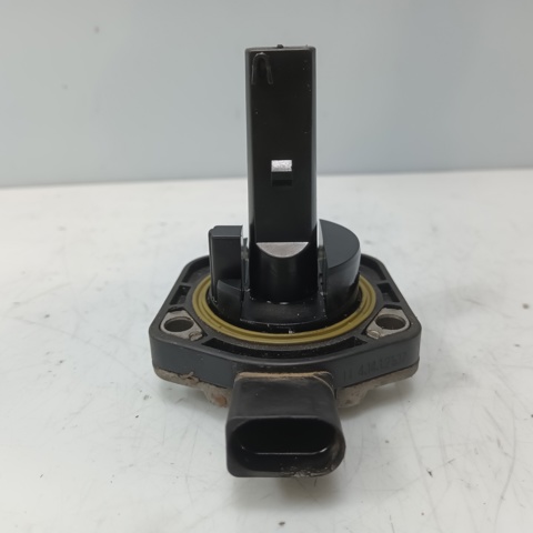Sensor del nivel de aceite del motor Audi A3  (8L1)