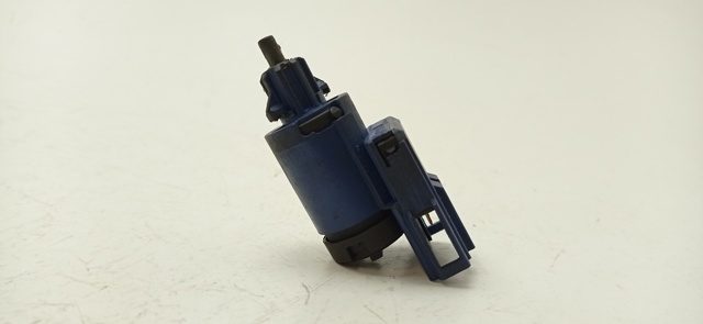 1J0927189 Interruptor de embrague  en stock Sabadell