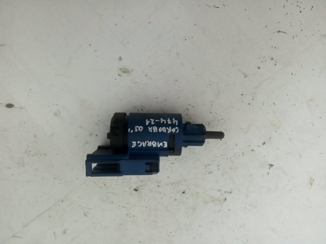 1J0927189E Interruptor de embrague  disponible Burgos