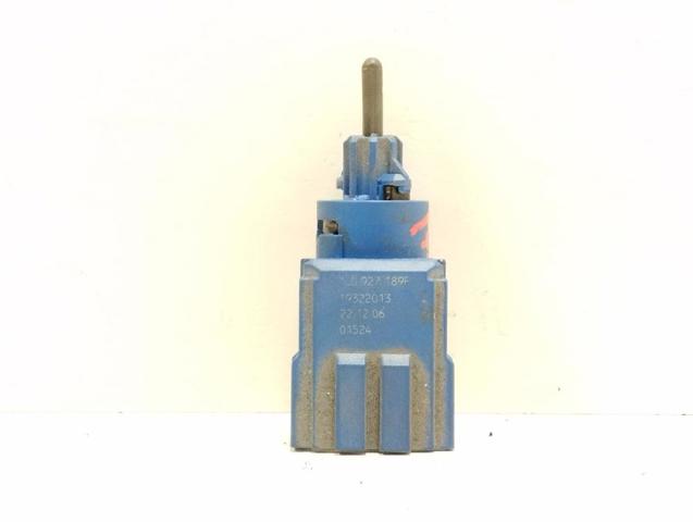 1J0927189F Interruptor de embrague  en stock Sabadell