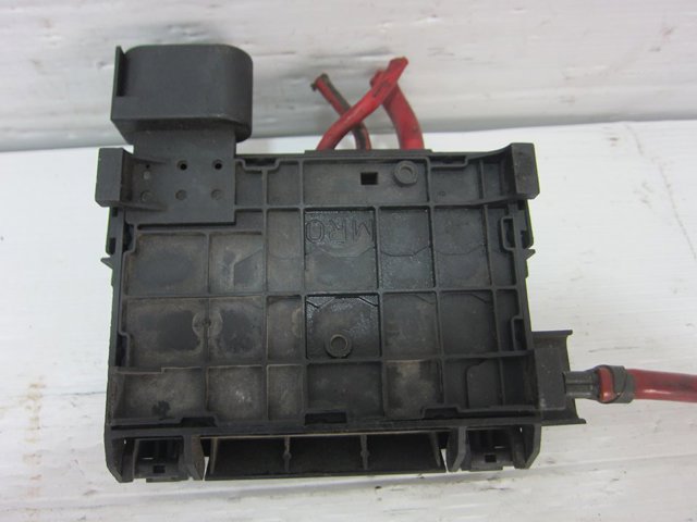 1J0937550 Caja de fusibles comprar Almería