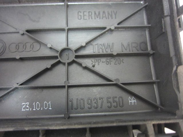 VAG 1J0937550 Caja de fusibles  en stock Salamanca