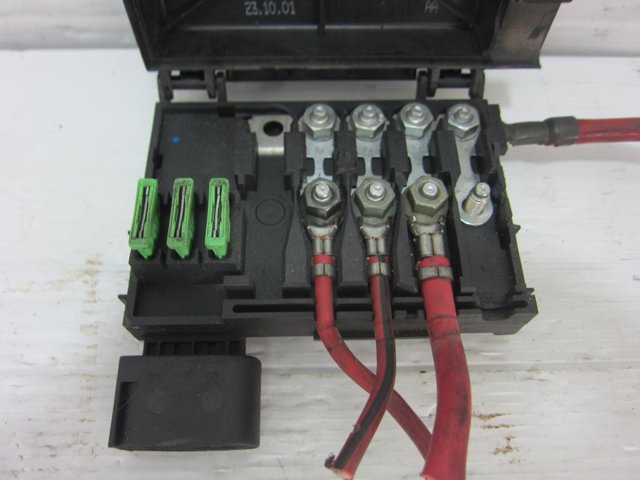 1J0937550 VAG Caja de fusibles  comprar en Oviedo