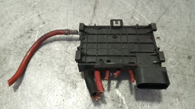 1J0937550 VAG Caja de fusibles comprar Madrid