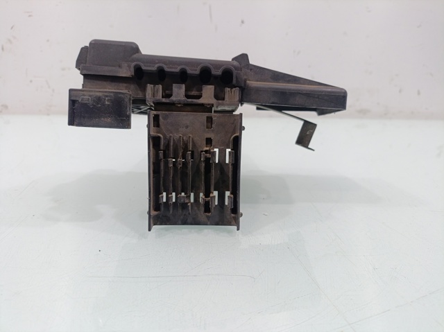VAG 1J0937550 Caja de fusibles  en stock Terrassa