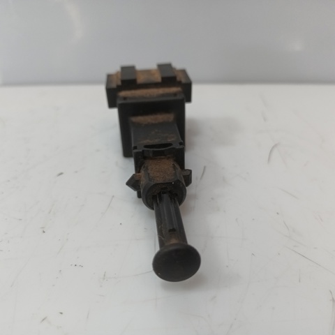 1J0945511A VAG Interruptor de luz de freno  en stock Gandía