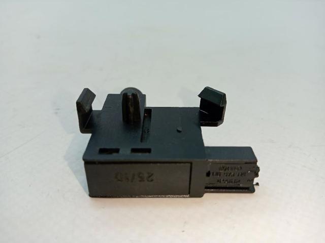 1J0947561 VAG Interruptor de control de posición del freno de mano  en stock Córdoba