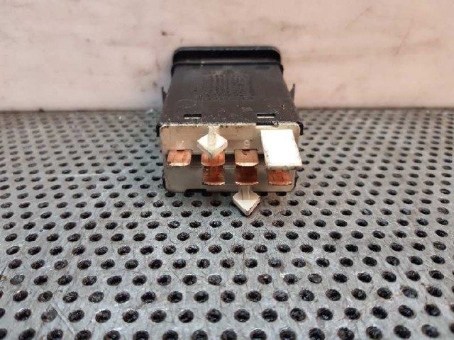 VAG 1J0953235A Boton de luz de emergencía  en stock Terrassa
