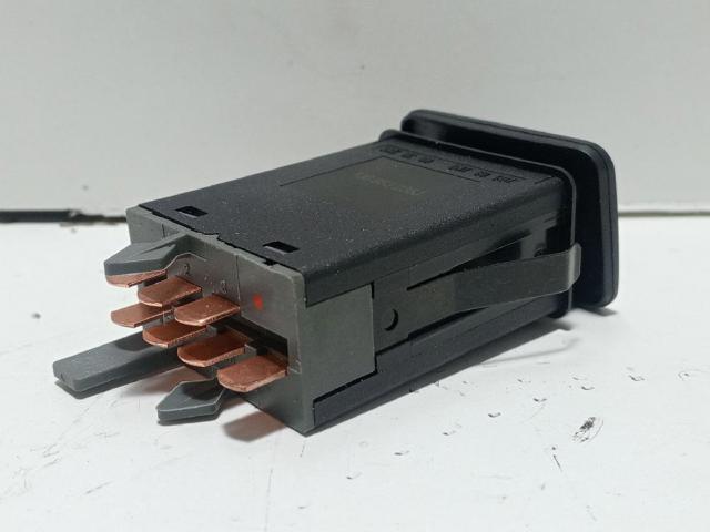 VAG 1J0953235J Boton de luz de emergencía  en stock Terrassa