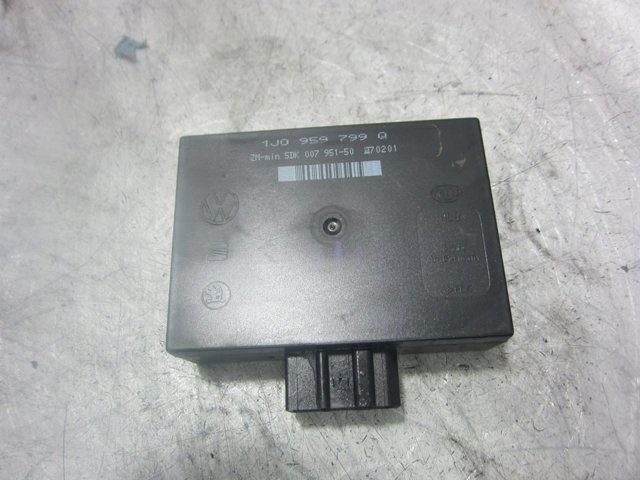 1J0959799Q Módulo de confort  en stock Sabadell
