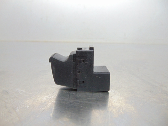 1J0959831A VAG Botón interior de apertura de maletero  disponible Ourense