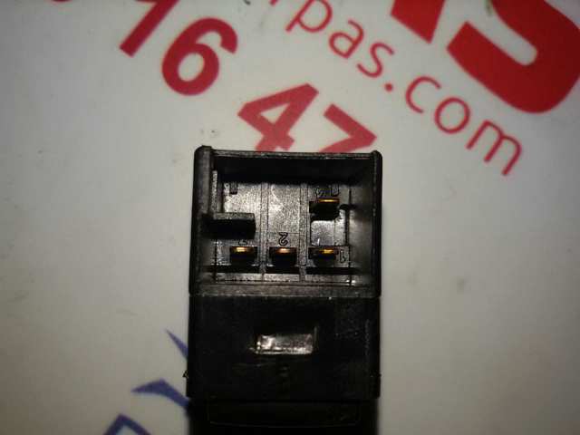 1J0959855 VAG Botón de encendido del motor del elevalunas trasero comprar Bilbao