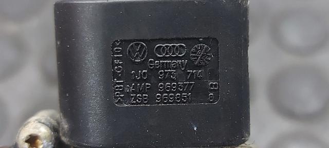 VAG 1J0973714 Cerradura de puerta delantera derecha  comprar en Murcia