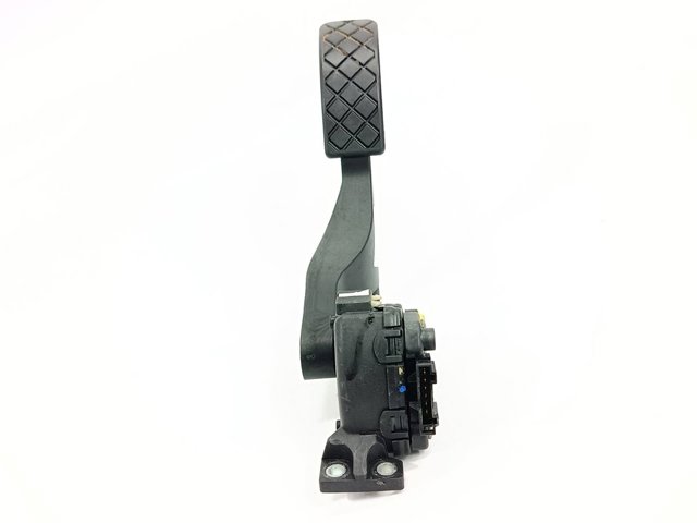 1J1721503J Pedal del acelerador  en stock Castellón