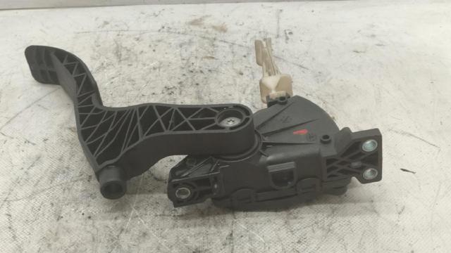 1J1721503J Pedal del acelerador  en stock Granada