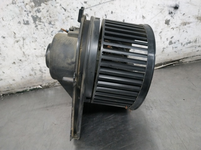 VAG 1J1819021B Ventilador habitáculo  en stock Terrassa