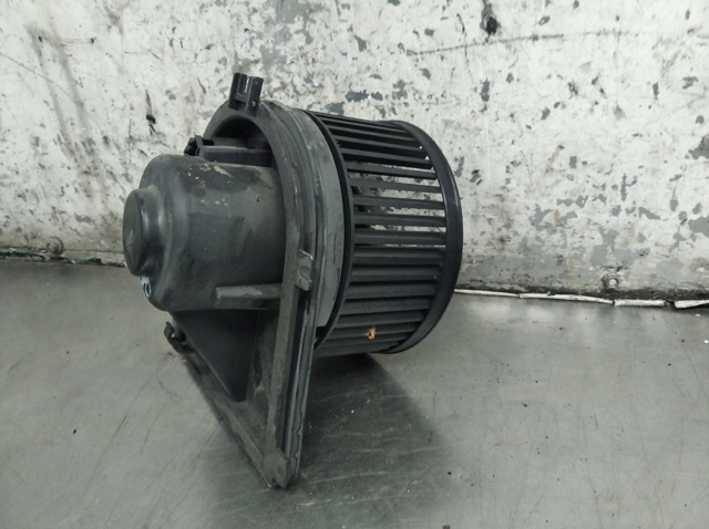1J1819021B VAG Ventilador habitáculo comprar Madrid