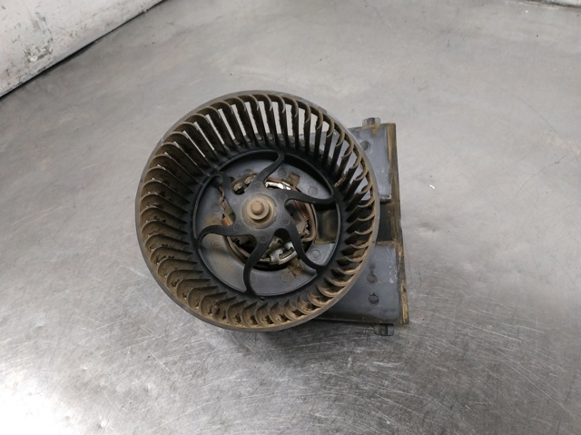 1J1819021C VAG Motor del ventilador del calefactor  comprar en Oviedo