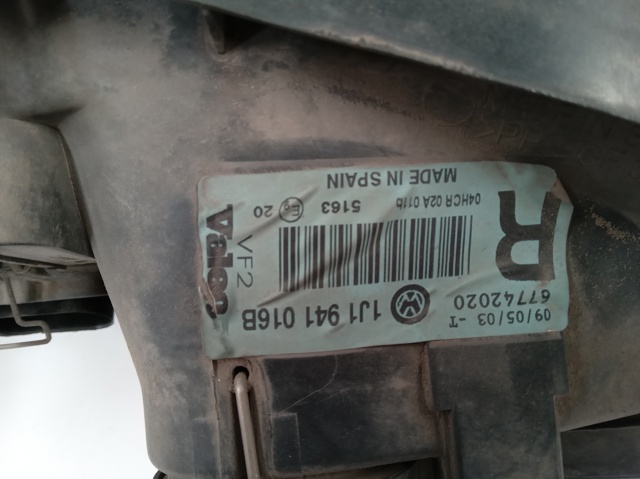 1J1941016B Faro derecho comprar Girona
