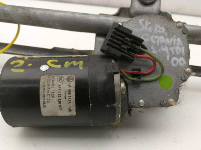 1J1955113A VAG Motor del limpiaparabrisas  disponible Ourense