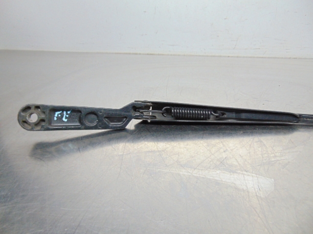 VAG 1J1955409A Brazo del limpiaparabrisas comprar Tarragona