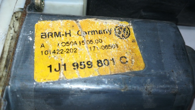 1J1959801C Motor del elevalunas de la puerta delantera izquierda  comprar en Reus